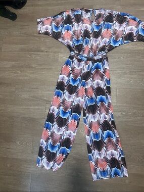 attention Multicolor Pleated Jumpsuit with Coral and Blue Fan Print